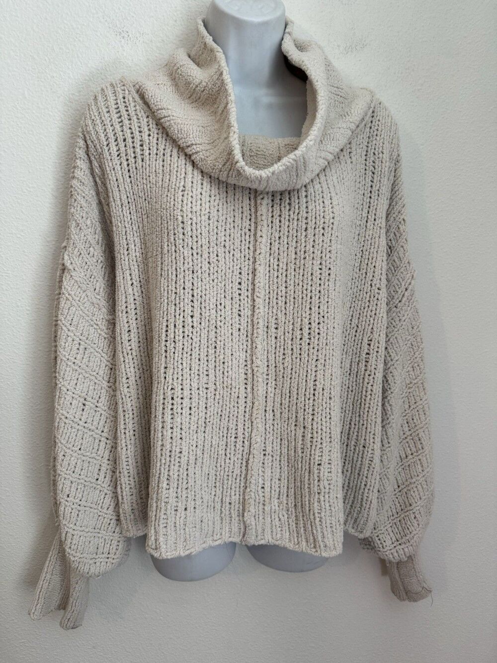 FREE PEOPLE Cowl Neck Oversized Sweater Be Yours Women’s Size M Vanilla Bean